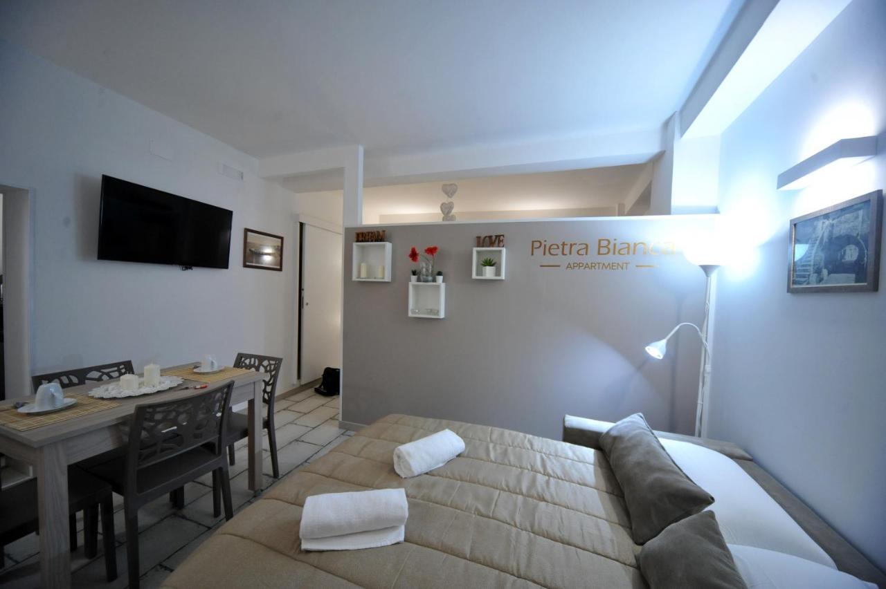 Pietra Bianca Appartment Bari Kültér fotó