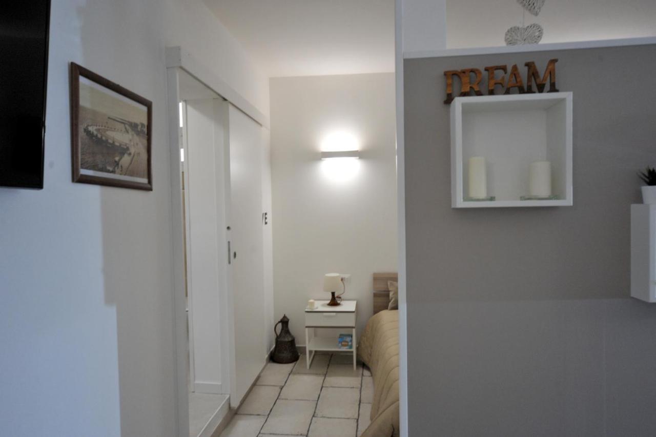 Pietra Bianca Appartment Bari Kültér fotó