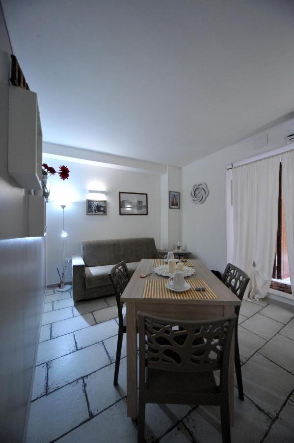 Pietra Bianca Appartment Bari Kültér fotó