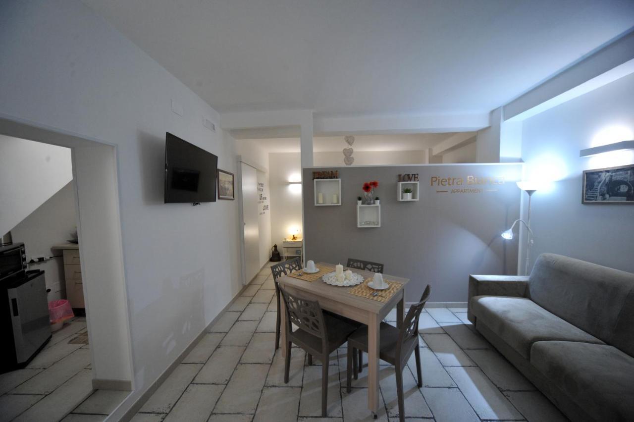Pietra Bianca Appartment Bari Kültér fotó